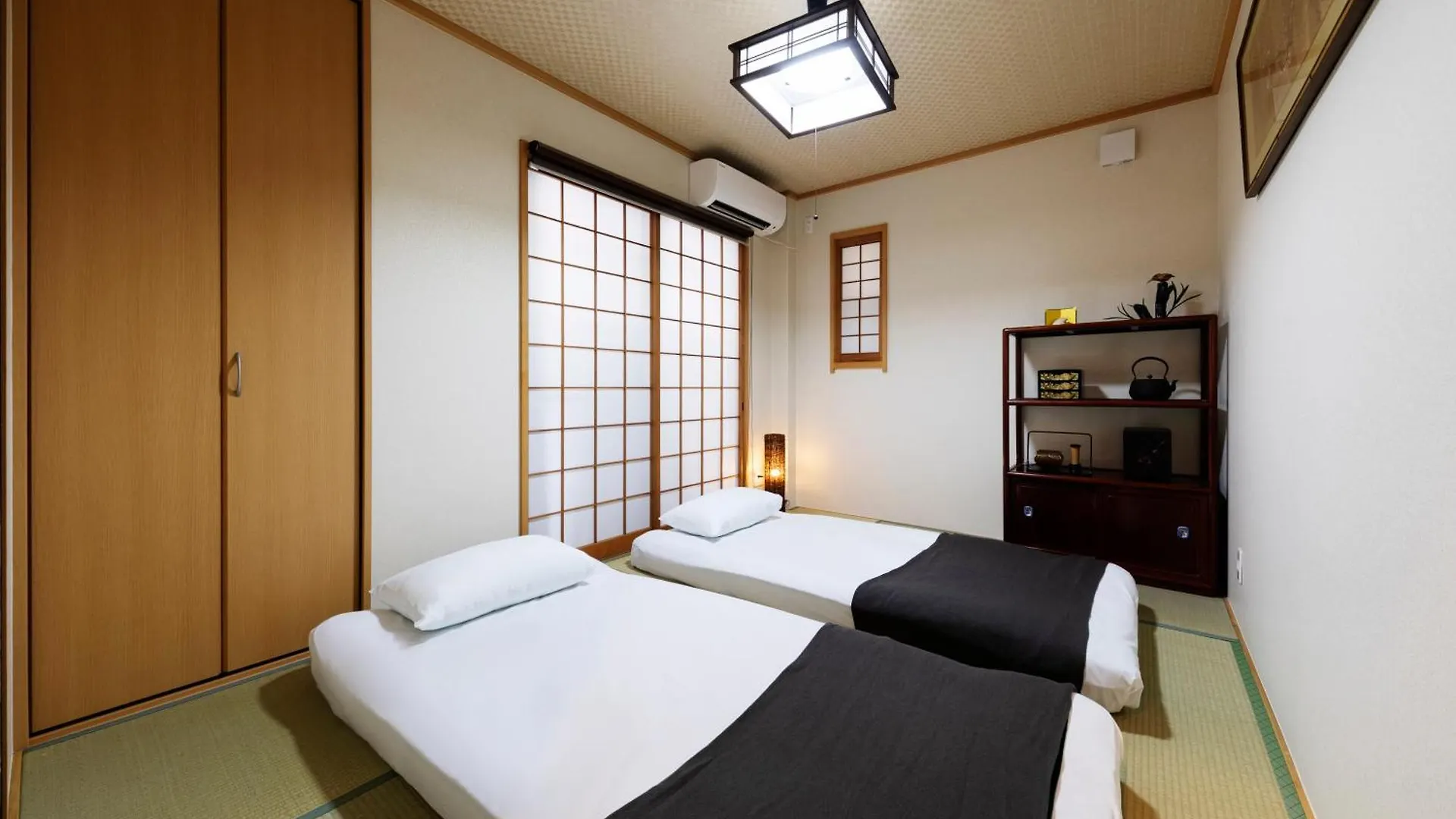Holiday home Shirakabanoyado - Ryogetsu Villa Osaka